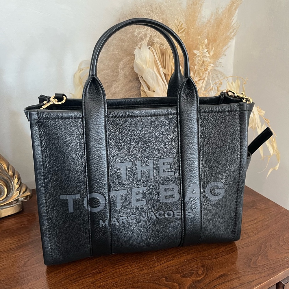 Authentic Marc Jacobs The Tote Bag - Size M